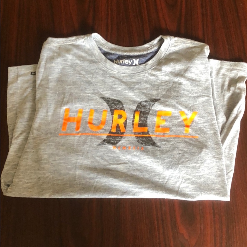 Hurley t-shirt